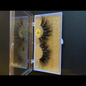 100% Mink eyelash strips